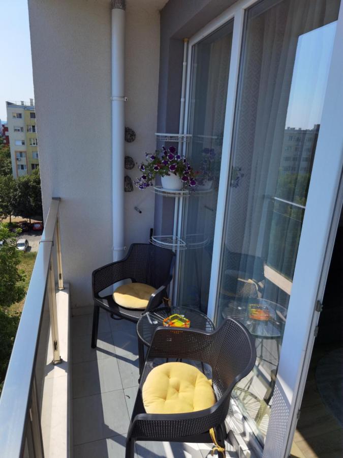 Апартаменти Airluxapartament Burgas Екстер'єр фото